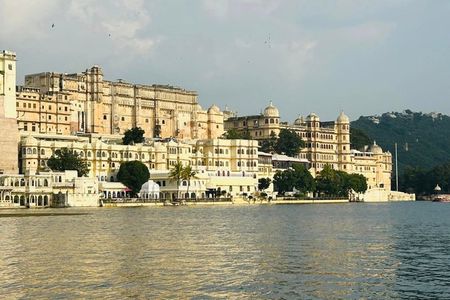 8 Days Golden Triangle with Udaipur & Pushkar Tour