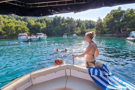 Zadar Boat Tour: Hidden Coves & Fresh Onboard Dalmatian Meal