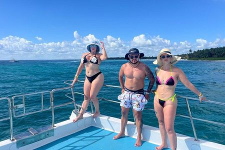 Saona Paradise Island : Catamaran, Natural Pool and Typical Lunch