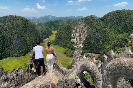 From Hanoi: Ninh Binh Hoa Lu, Trang An or Tam Coc & Mua Cave
