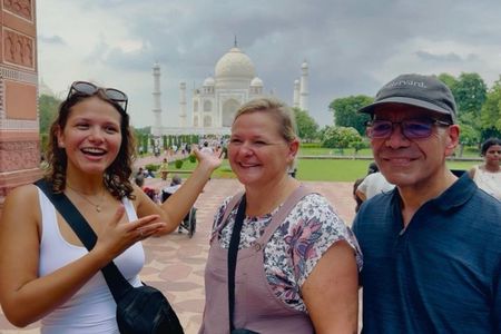 3-Day Golden Triangle Tour – Delhi, Agra & Jaipur with Taj Mahal