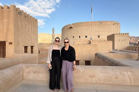 Sharing Tour to Nizwa Fort & Souq, Birkat Al Mouz & Jebel Akhdar