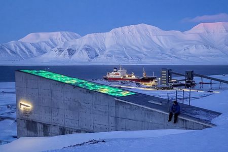 Longyearbyen：Global Seed Vault Exterior In-depth Tour 2h