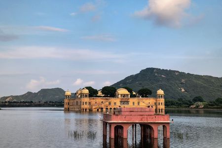 Private Jaipur Full-Day City Tour with Guide and Hotel Pickup