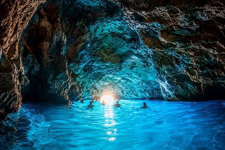 Blue Cave, 3 Green Caves & Šunj Beach - Afternoon Speedboat Tour