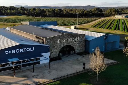 Helicopter Winery Lunch to De Bortoli Wines in Yarra Valley