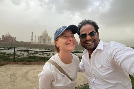 Delhi to Agra Overnight Tour | All-Inclusive Package