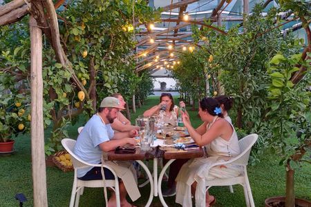 Sorrento: Pizza Making Class & Dinner with Seaview