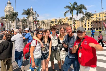 Lima Highlights Tour: Miraflores Barranco and Downtown Lima