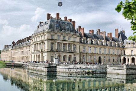 From Paris Château de Fontainebleau and Gardens Guided Day Trip