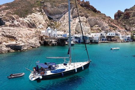 Private Daily Sailing Cruise to Discover the Highlights of Milos