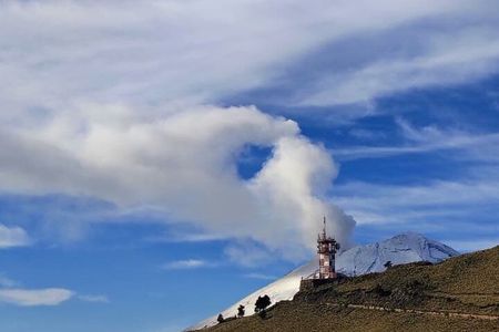 Summit Iztaccíhuatl Ascent to the Third Highest Volcano in Mexico