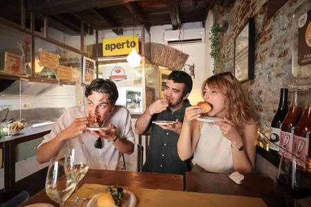 Trastevere Breakfast to Lunch Food Tour: Coffee, Maritozzi & Wine