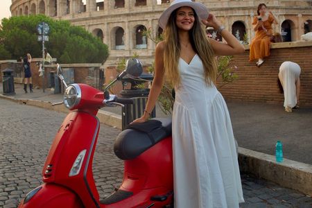 Roma Vespa Tour La Dolce Vita Experience and Photo Shoot