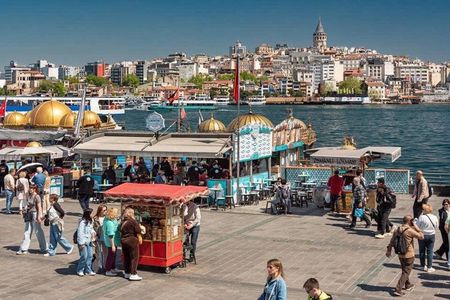 Half-Day Istanbul Tour – Spice Market Visit & Bosphorus Boat Ride
