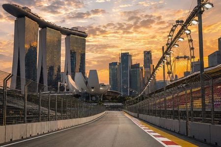 Singapore F1 Marina Bay Circuit: Behind-the-Scenes Walking Tour
