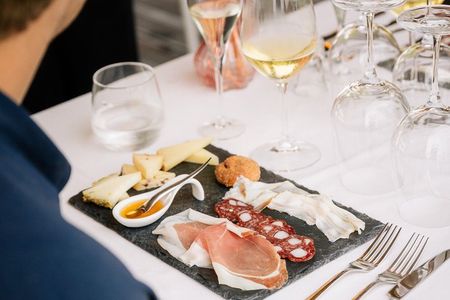 Guided Tour of Pompei, Lunch and Wine from Sorrento