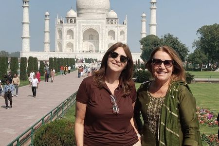 Private Agra Tour from Delhi by Car - All Inclusive