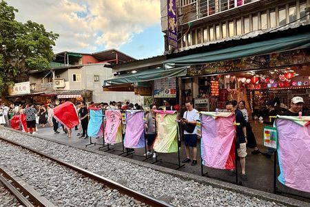 [Private] Taipei Airport Layover to Jiufen Shine and Yehliu