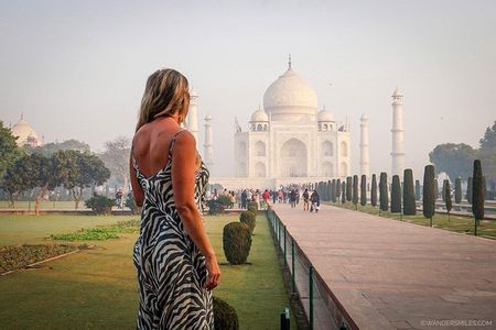 Guided Taj Mahal Tour from Delhi By Car -All inclusive