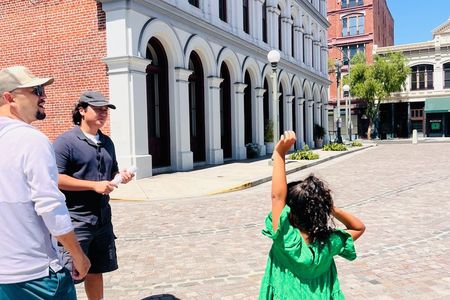 LA Walking Tour: Olvera Street, Union Station, and Grand Market