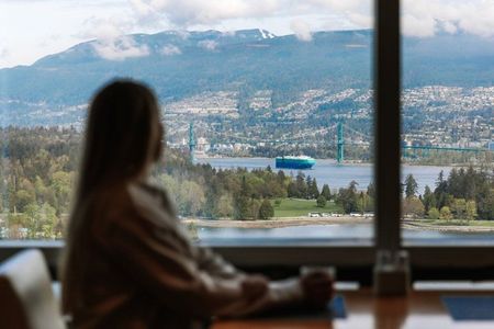 Vancouver City Tour to Experience SEA, SKY and LAND