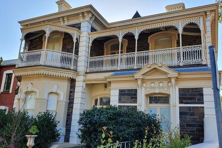 Adelaide : East & South Terraces Walking Tour