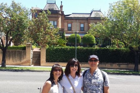 North Adelaide: Mansions & History Walking Tour
