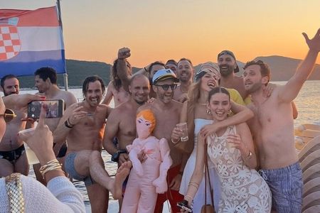 Dubrovnik Boat Party: DJs, Swim, Free Drinks & Club Entry