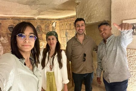 Private Tour of Luxor Highlights – East & West Bank with Guide