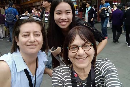 Shanghai with Fun: Highlights, Food & Gems with Scarlett
