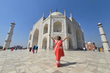 From Delhi : Private Taj Mahal Tour By Car With 5 * Lunch