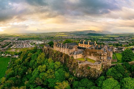 Stirling Castle and Old Town Tour by Train - Tickets Included