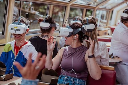 Amsterdam Historical VR Canal Cruise Travel to the 17th Century