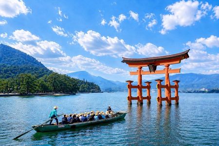 Hiroshima and Miyajima 6 and half Hour Guided Tour
