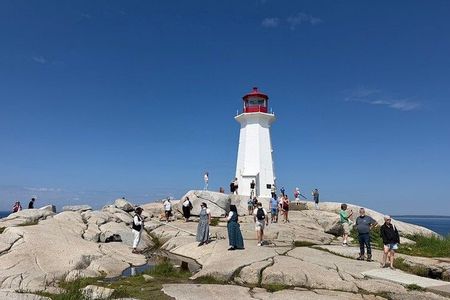 Peggy's Cove and Halifax Highlights Sightseeing Tour