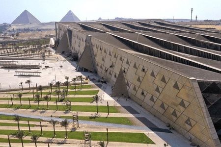 Private Hurghada to Cairo Tour: Pyramids & Grand Egyptian Museum