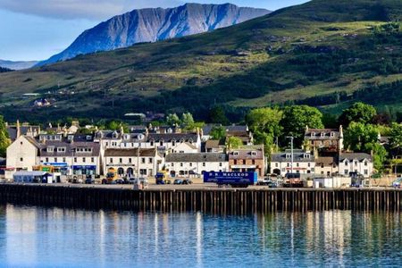 Ullapool Port Ardvreck Castle and the Highlands of Assynt