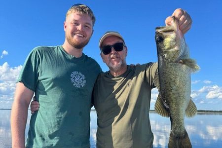 Private Lake Apopka Bass Fishing Charter Near Orlando