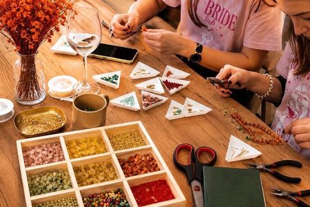 Jewelry Workshop with Unlimited Wine - Valencia