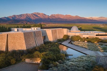 Visit Bodega Salentein and Lunch in Bodega Piedra Infinita