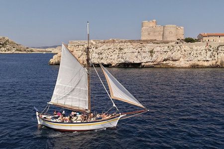 Sailing cruise, If Castle, Frioul Calanques & swimming