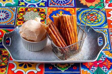 San Diego Haunted History and Delicious Sweet Treats Tour