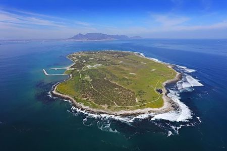 Private Full Day Tour Robben Island Kirstenbosch and Wine Tasting