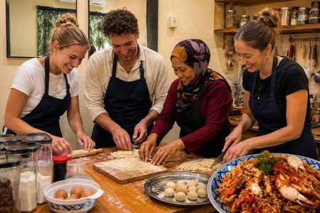 Traditional Char Kway Teow Cooking Class with Putrajaya Tour