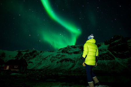 Tromsø: Northern Lights Minibus Chase with Photo Guide