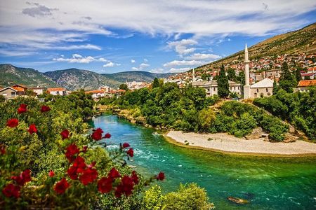 Mostar & Waterfalls Small-Group (Max 6) + 5-Course Lunch Included