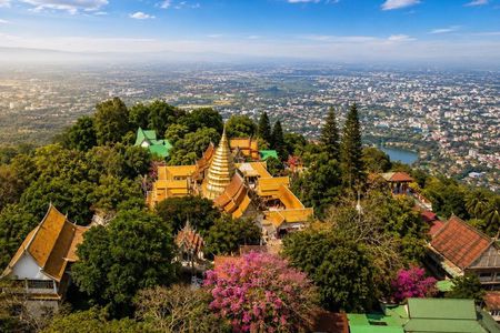 Chiang Mai: Guided City & Temple Discovery with Hotel Pickup