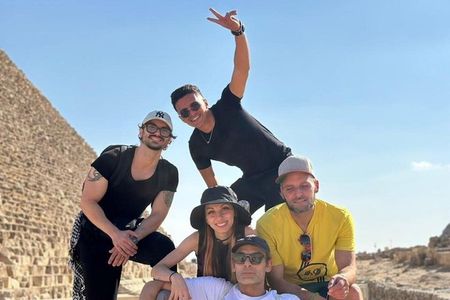 Tob day tour Giza Pyramids, Sphinx, Saqqara and Dahshur Memphis