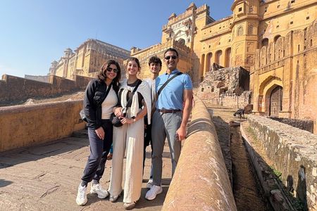 4 Days Golden Triangle Tour – Private, Guided & All Inclusive